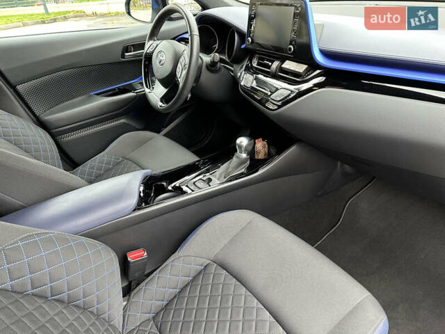 Сірий Тойота C-HR, об'ємом двигуна 1.2 л та пробігом 25 тис. км за 23900 $, фото 18 на Automoto.ua