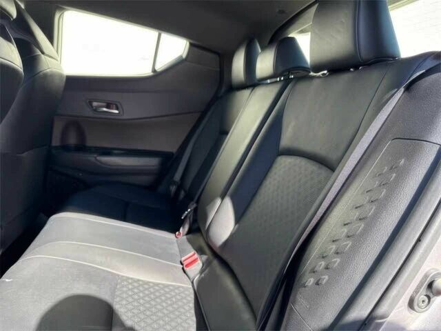 Серый Тойота C-HR, объемом двигателя 2 л и пробегом 30 тыс. км за 4650 $, фото 9 на Automoto.ua