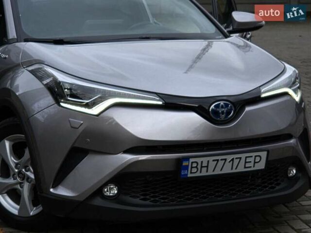 Сірий Тойота C-HR, об'ємом двигуна 1.8 л та пробігом 60 тис. км за 26500 $, фото 15 на Automoto.ua