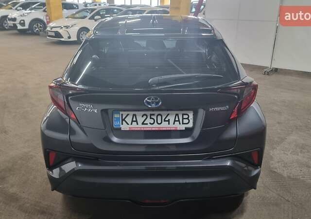Сірий Тойота C-HR, об'ємом двигуна 1.8 л та пробігом 86 тис. км за 23800 $, фото 17 на Automoto.ua
