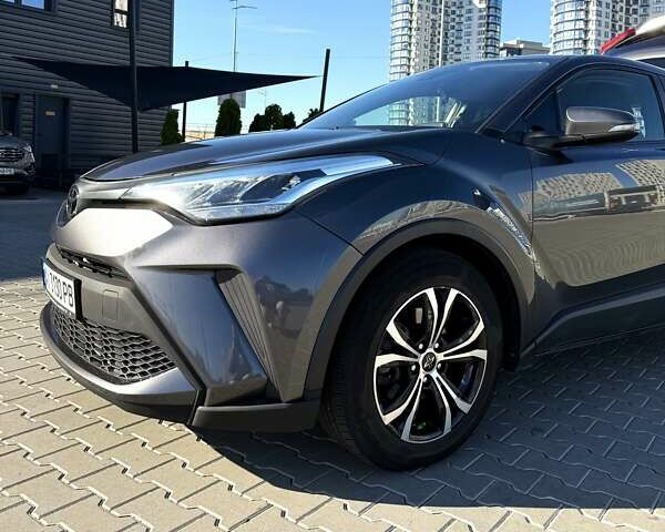 Сірий Тойота C-HR, об'ємом двигуна 1.99 л та пробігом 56 тис. км за 21500 $, фото 6 на Automoto.ua