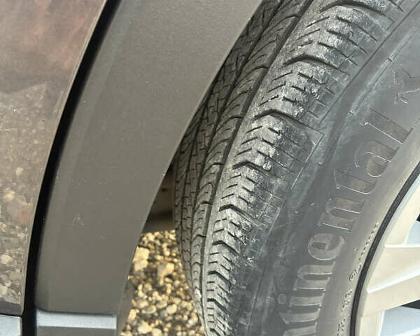 Серый Тойота C-HR, объемом двигателя 1.99 л и пробегом 60 тыс. км за 17900 $, фото 15 на Automoto.ua