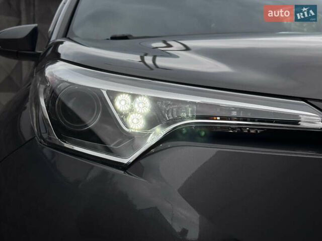 Серый Тойота C-HR, объемом двигателя 1.99 л и пробегом 136 тыс. км за 19300 $, фото 34 на Automoto.ua