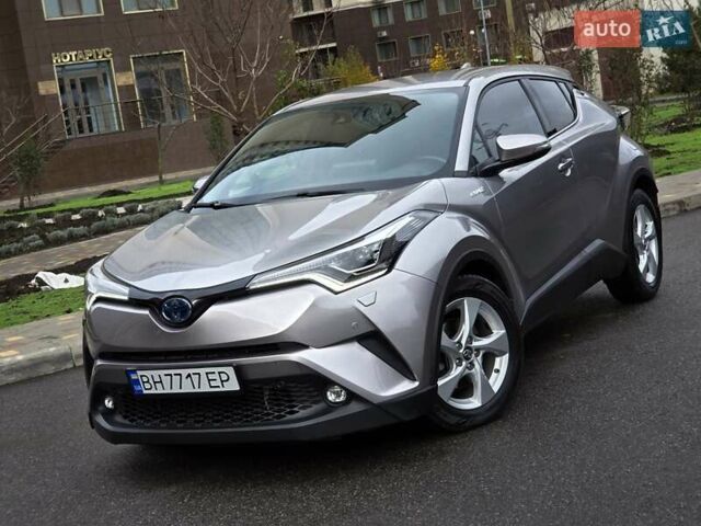 Сірий Тойота C-HR, об'ємом двигуна 1.8 л та пробігом 60 тис. км за 26500 $, фото 10 на Automoto.ua