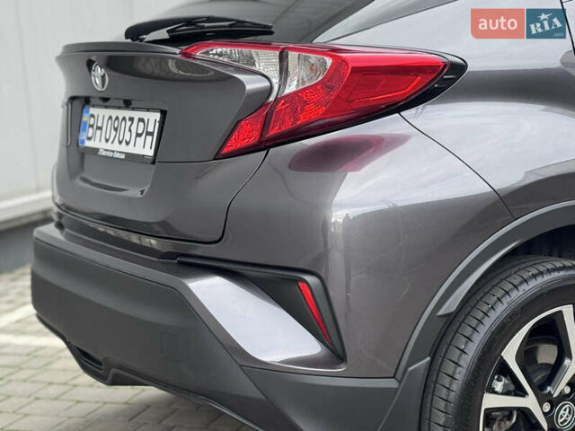 Серый Тойота C-HR, объемом двигателя 1.99 л и пробегом 136 тыс. км за 19300 $, фото 15 на Automoto.ua