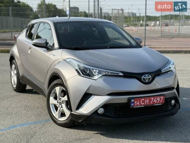 Сірий Тойота C-HR, об'ємом двигуна 1.8 л та пробігом 80 тис. км за 20700 $, фото 11 на Automoto.ua
