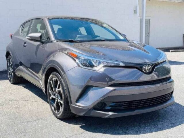 Сірий Тойота C-HR, об'ємом двигуна 2 л та пробігом 68 тис. км за 7400 $, фото 1 на Automoto.ua