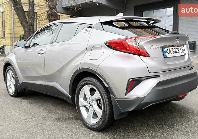 Сірий Тойота C-HR, об'ємом двигуна 1.2 л та пробігом 42 тис. км за 23000 $, фото 7 на Automoto.ua
