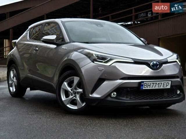 Сірий Тойота C-HR, об'ємом двигуна 1.8 л та пробігом 60 тис. км за 26500 $, фото 18 на Automoto.ua