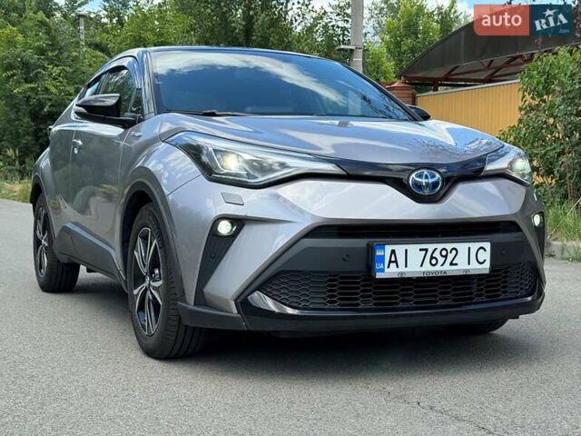 Сірий Тойота C-HR, об'ємом двигуна 2 л та пробігом 110 тис. км за 25700 $, фото 1 на Automoto.ua