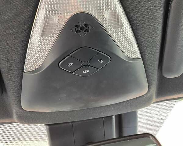 Серый Тойота C-HR, объемом двигателя 1.8 л и пробегом 128 тыс. км за 21300 $, фото 29 на Automoto.ua