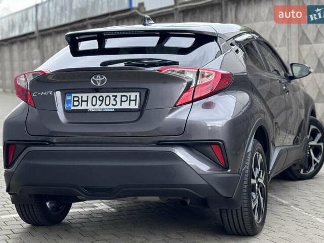 Серый Тойота C-HR, объемом двигателя 1.99 л и пробегом 136 тыс. км за 19300 $, фото 18 на Automoto.ua