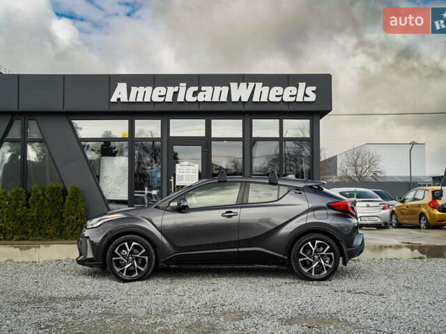 Серый Тойота C-HR, объемом двигателя 2 л и пробегом 28 тыс. км за 22400 $, фото 3 на Automoto.ua