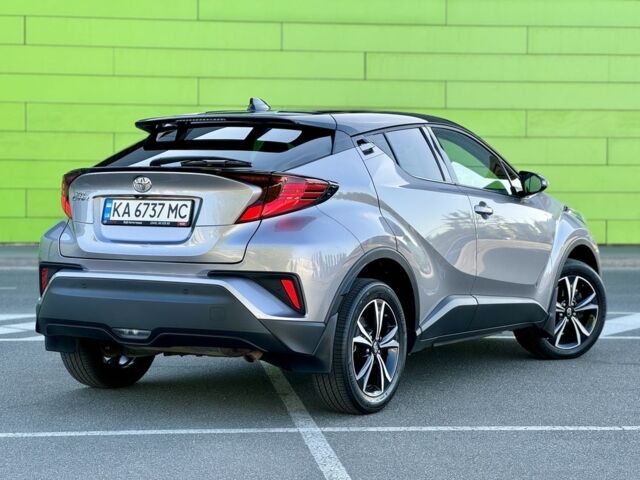 Серый Тойота C-HR, объемом двигателя 0.12 л и пробегом 24 тыс. км за 22900 $, фото 3 на Automoto.ua