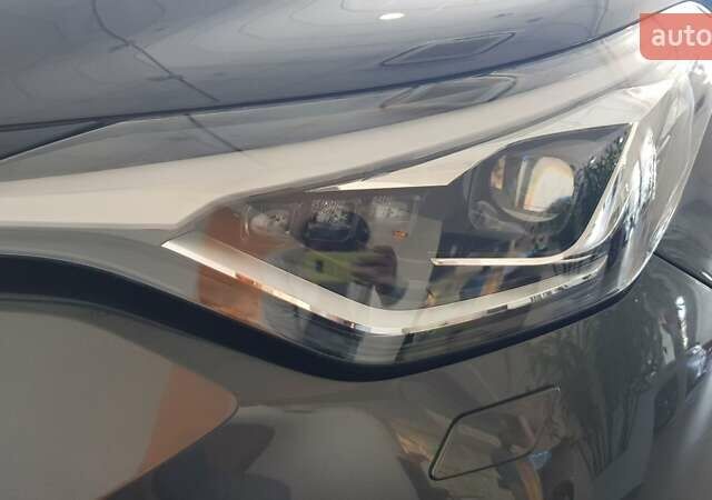 Сірий Тойота C-HR, об'ємом двигуна 1.2 л та пробігом 78 тис. км за 21300 $, фото 13 на Automoto.ua