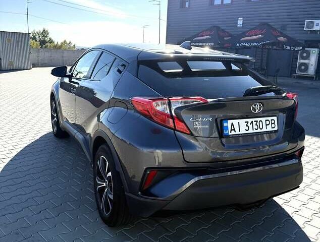 Сірий Тойота C-HR, об'ємом двигуна 1.99 л та пробігом 56 тис. км за 21500 $, фото 4 на Automoto.ua