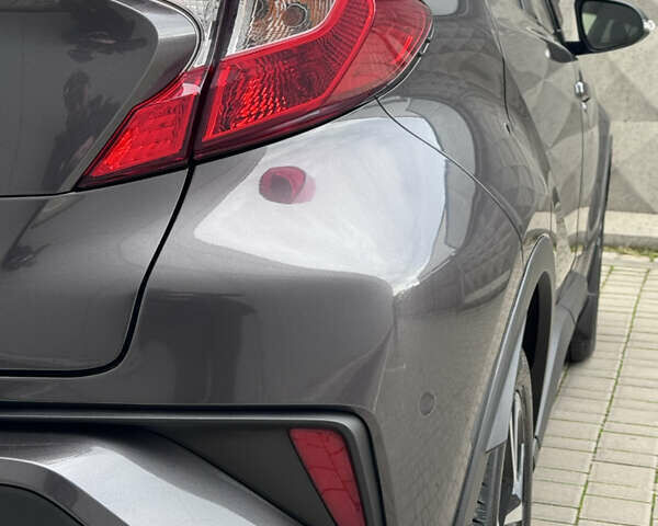 Серый Тойота C-HR, объемом двигателя 1.99 л и пробегом 136 тыс. км за 19300 $, фото 40 на Automoto.ua