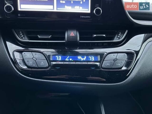 Серый Тойота C-HR, объемом двигателя 2 л и пробегом 57 тыс. км за 20990 $, фото 19 на Automoto.ua