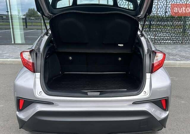 Сірий Тойота C-HR, об'ємом двигуна 1.2 л та пробігом 62 тис. км за 20933 $, фото 9 на Automoto.ua