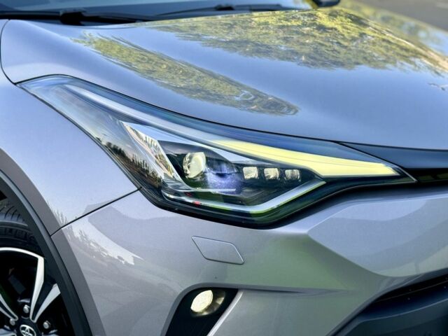 Сірий Тойота C-HR, об'ємом двигуна 0.12 л та пробігом 24 тис. км за 22900 $, фото 9 на Automoto.ua