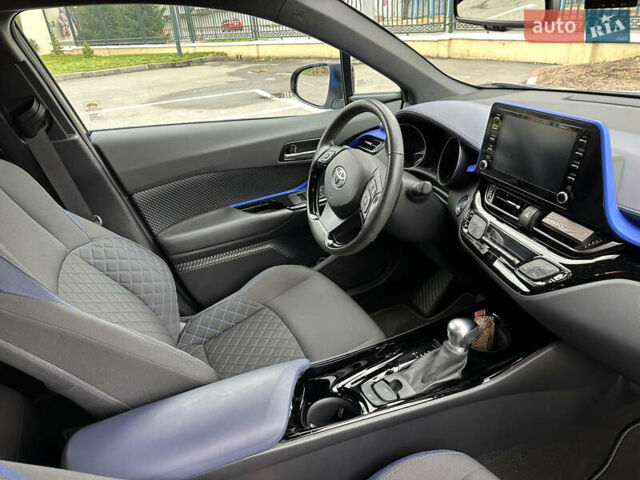 Сірий Тойота C-HR, об'ємом двигуна 1.2 л та пробігом 25 тис. км за 23900 $, фото 17 на Automoto.ua