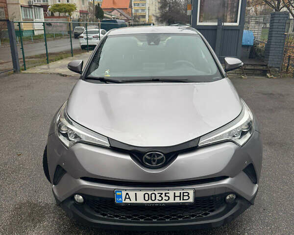 Серый Тойота C-HR, объемом двигателя 1.99 л и пробегом 80 тыс. км за 20500 $, фото 5 на Automoto.ua