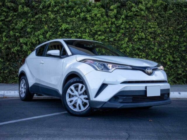 Сірий Тойота C-HR, об'ємом двигуна 2 л та пробігом 50 тис. км за 7400 $, фото 2 на Automoto.ua