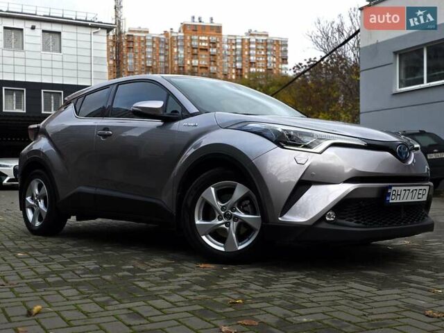 Сірий Тойота C-HR, об'ємом двигуна 1.8 л та пробігом 60 тис. км за 26500 $, фото 17 на Automoto.ua