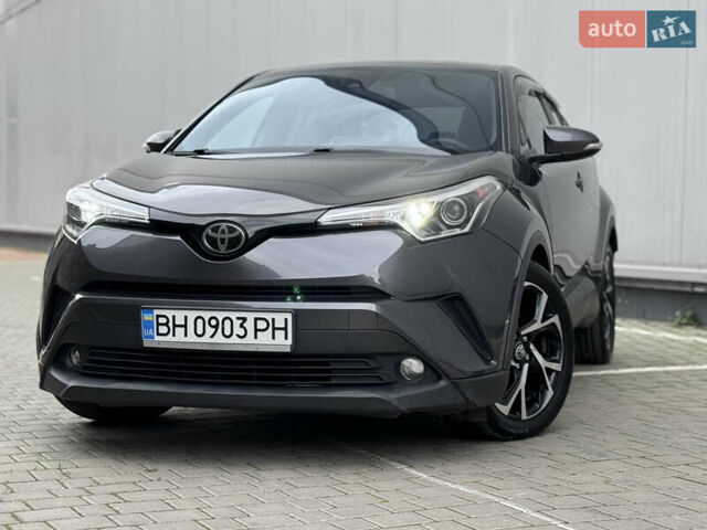 Серый Тойота C-HR, объемом двигателя 1.99 л и пробегом 136 тыс. км за 19300 $, фото 11 на Automoto.ua
