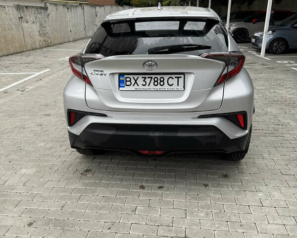 Серый Тойота C-HR, объемом двигателя 1.2 л и пробегом 12 тыс. км за 26500 $, фото 8 на Automoto.ua