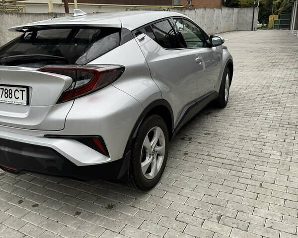 Серый Тойота C-HR, объемом двигателя 1.2 л и пробегом 12 тыс. км за 26500 $, фото 9 на Automoto.ua