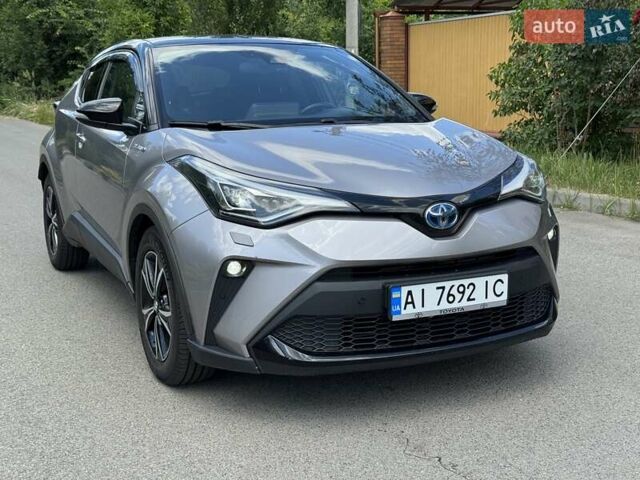 Сірий Тойота C-HR, об'ємом двигуна 2 л та пробігом 110 тис. км за 25700 $, фото 2 на Automoto.ua