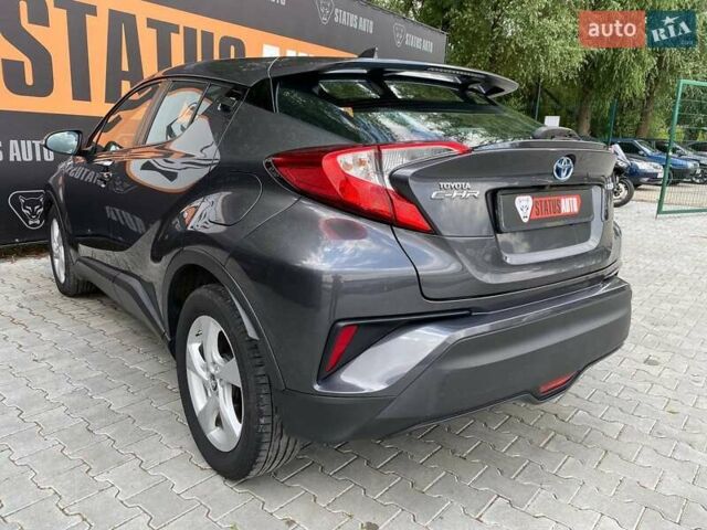 Серый Тойота C-HR, объемом двигателя 1.8 л и пробегом 128 тыс. км за 21300 $, фото 7 на Automoto.ua