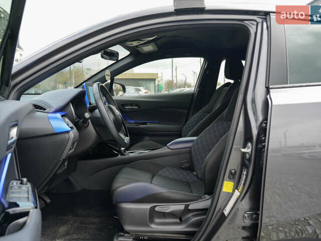 Серый Тойота C-HR, объемом двигателя 2 л и пробегом 28 тыс. км за 22400 $, фото 14 на Automoto.ua