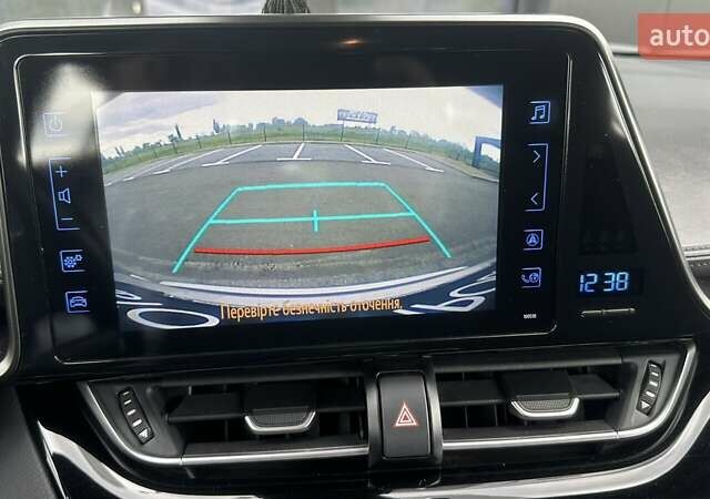 Сірий Тойота C-HR, об'ємом двигуна 1.2 л та пробігом 62 тис. км за 20933 $, фото 22 на Automoto.ua