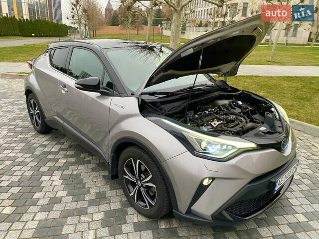 Серый Тойота C-HR, объемом двигателя 2 л и пробегом 76 тыс. км за 27000 $, фото 45 на Automoto.ua