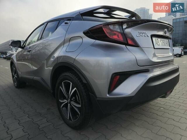 Серый Тойота C-HR, объемом двигателя 1.2 л и пробегом 60 тыс. км за 21900 $, фото 32 на Automoto.ua