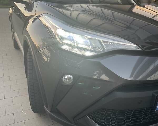 Серый Тойота C-HR, объемом двигателя 1.8 л и пробегом 71 тыс. км за 26500 $, фото 20 на Automoto.ua