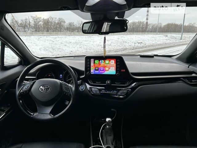 Серый Тойота C-HR, объемом двигателя 2 л и пробегом 76 тыс. км за 27600 $, фото 23 на Automoto.ua