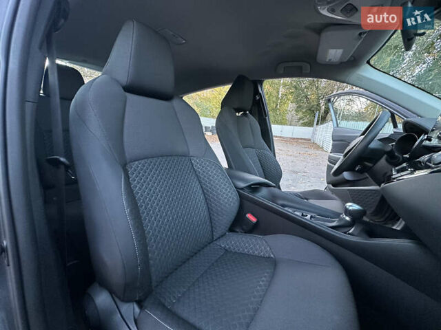 Серый Тойота C-HR, объемом двигателя 1.99 л и пробегом 60 тыс. км за 22500 $, фото 34 на Automoto.ua