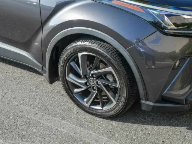 Серый Тойота C-HR, объемом двигателя 2 л и пробегом 33 тыс. км за 8400 $, фото 6 на Automoto.ua