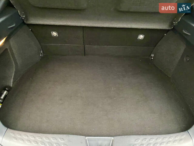 Серый Тойота C-HR, объемом двигателя 2 л и пробегом 76 тыс. км за 27000 $, фото 38 на Automoto.ua