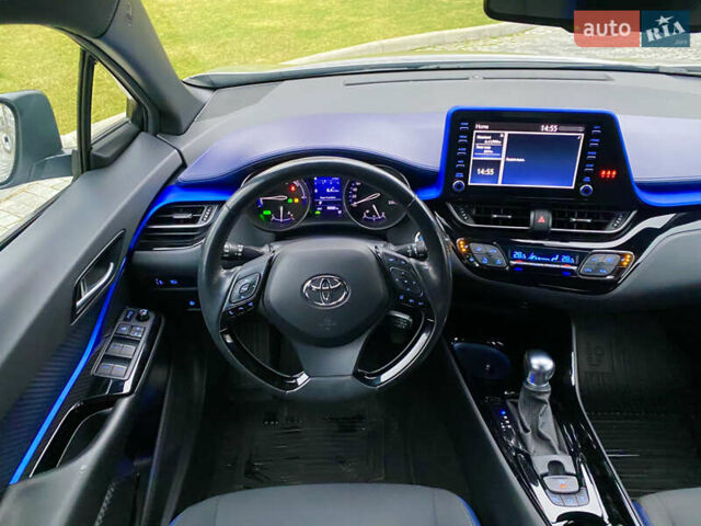 Серый Тойота C-HR, объемом двигателя 2 л и пробегом 76 тыс. км за 27000 $, фото 14 на Automoto.ua