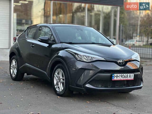 Серый Тойота C-HR, объемом двигателя 1.99 л и пробегом 60 тыс. км за 22500 $, фото 10 на Automoto.ua