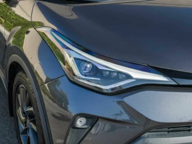 Серый Тойота C-HR, объемом двигателя 2 л и пробегом 33 тыс. км за 8400 $, фото 7 на Automoto.ua