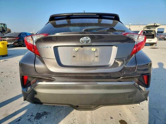 Серый Тойота C-HR, объемом двигателя 2 л и пробегом 25 тыс. км за 4100 $, фото 5 на Automoto.ua