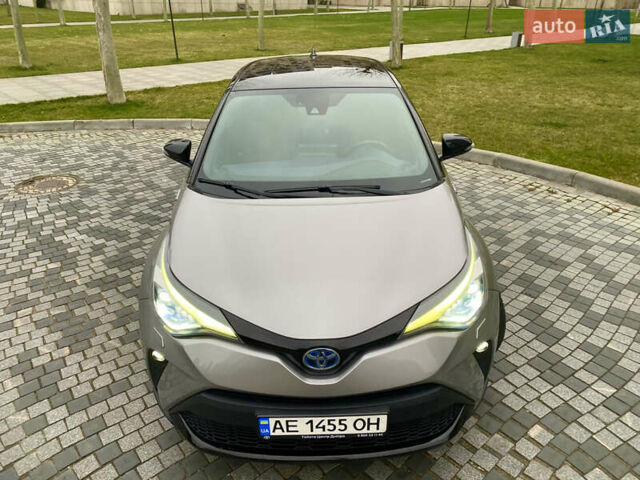 Серый Тойота C-HR, объемом двигателя 2 л и пробегом 76 тыс. км за 27000 $, фото 52 на Automoto.ua