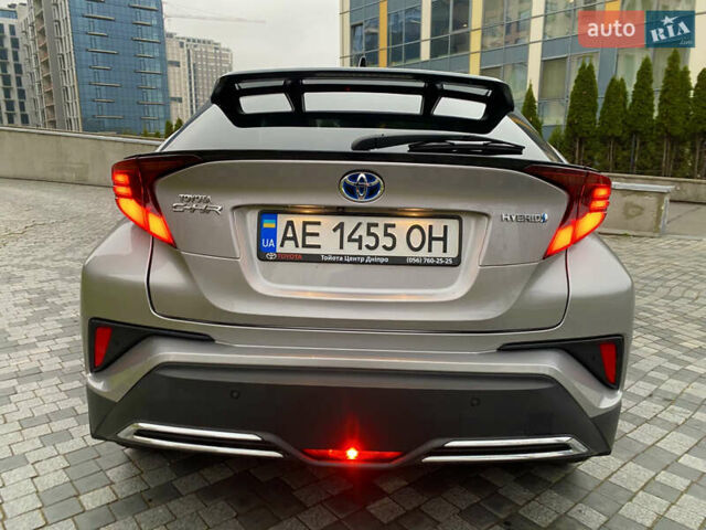 Серый Тойота C-HR, объемом двигателя 2 л и пробегом 76 тыс. км за 27000 $, фото 47 на Automoto.ua