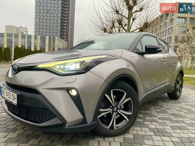 Серый Тойота C-HR, объемом двигателя 2 л и пробегом 76 тыс. км за 27000 $, фото 53 на Automoto.ua