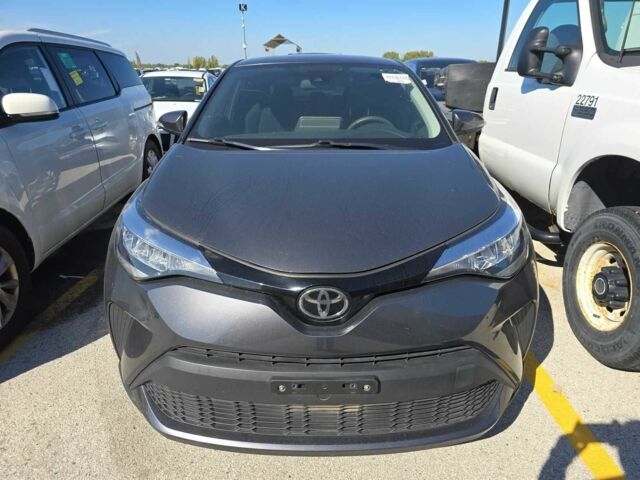 Серый Тойота C-HR, объемом двигателя 2 л и пробегом 32 тыс. км за 5300 $, фото 1 на Automoto.ua
